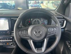 2025 Mazda
BT-50 GT