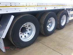 2008 Peki 24 Pallet Refrigerated Pantech with Tailgate Loader