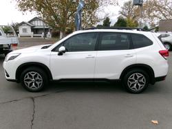 2022 SUBARU FORESTER 2.5i (AWD)