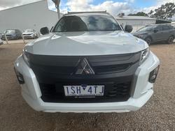 2020 Mitsubishi
Triton GLX