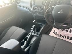 2020 Mitsubishi
Triton GLX