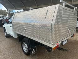 2020 Mitsubishi
Triton GLX