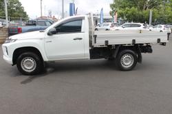 2022 Mitsubishi Triton GLX