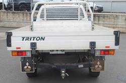 2022 Mitsubishi Triton GLX