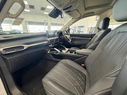 2025 LDV D90 Executive