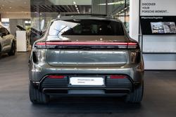 2025 Porsche Macan Turbo