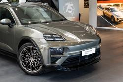 2025 Porsche Macan Turbo
