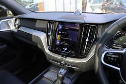 2021 Volvo XC60 T6 R-Design