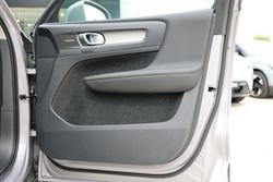 2025 Volvo XC40 Plus B4