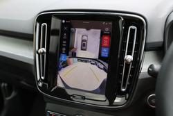 2025 Volvo XC40 Plus B4