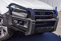 2025 Isuzu MU-X LS-T