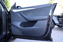 2022 Tesla Model Y Rear-Wheel Drive