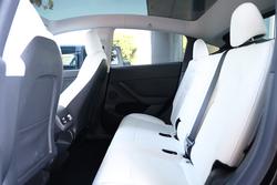 2022 Tesla Model Y Rear-Wheel Drive