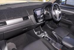 2016 Mitsubishi
Outlander LS