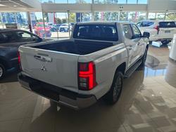 2025 MITSUBISHI Triton GLS