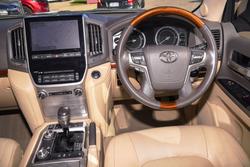 2017 Toyota
Landcruiser Sahara