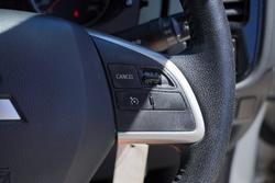 2013 Mitsubishi Outlander ES