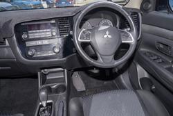 2013 Mitsubishi Outlander ES