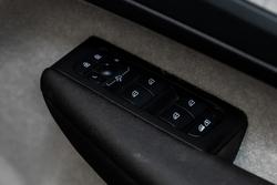 2023 VOLVO XC40 ULTIMATE B5 DARK MHEV