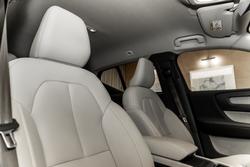 2023 VOLVO XC40 ULTIMATE B5 DARK MHEV