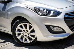 2015 HYUNDAI i30 PREMIUM 1.8 L.E.
