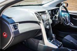 2015 HYUNDAI i30 PREMIUM 1.8 L.E.