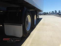 2014 Genuine 20 Pallet Bogie Pantech with Tailgate Loader