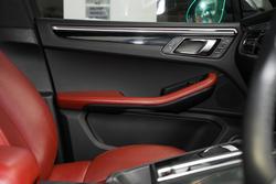 2022 Porsche Macan