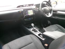 2020 Toyota Hilux 4x4 SR5