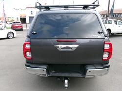 2020 Toyota Hilux 4x4 SR5