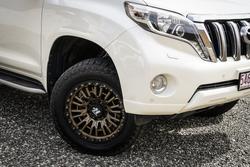 2016 Toyota
PRADO VX