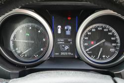 2016 Toyota
PRADO VX