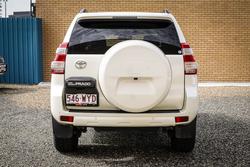 2016 Toyota
PRADO VX