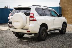 2016 Toyota
PRADO VX