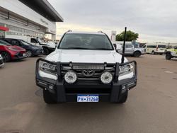 2020 Toyota LANDCRUISER GXL White