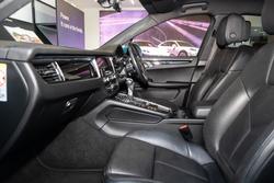 2021 Porsche
Macan