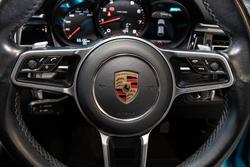 2021 Porsche
Macan
