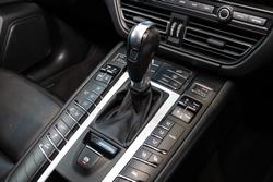 2021 Porsche
Macan