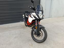 2017 KTM 1090