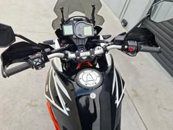 2017 KTM 1090
