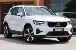 2025 Volvo XC40 Plus B4
