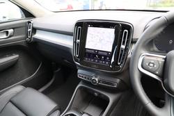 2025 Volvo XC40 Plus B4