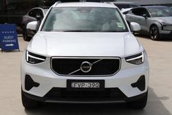 2025 Volvo XC40 Plus B4