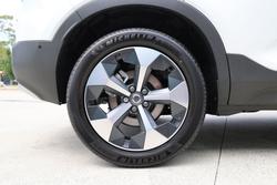 2025 Volvo XC40 Plus B4