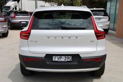 2025 Volvo XC40 Plus B4