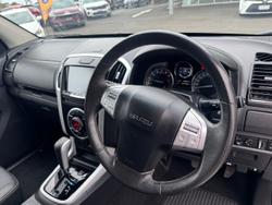 2020 Isuzu MU-X LS-T