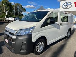 2025 Toyota Hiace Hiace Van LWB 2.8L T Diesel Automatic 9638690 006