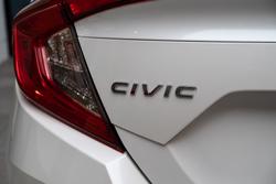 2017 HONDA CIVIC VTi-S