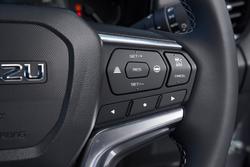 2024 Isuzu
                D-MAX LS-U+