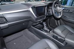 2024 Isuzu
                D-MAX LS-U+